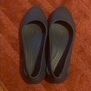Crocs Navy Flats Size 6